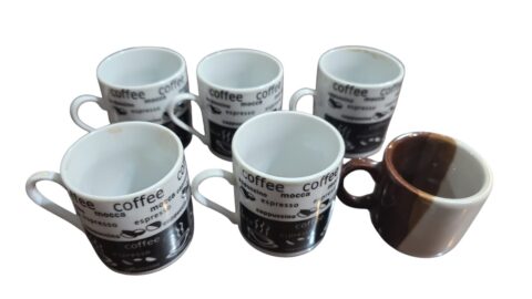 Lote de xícaras de porcelana para café