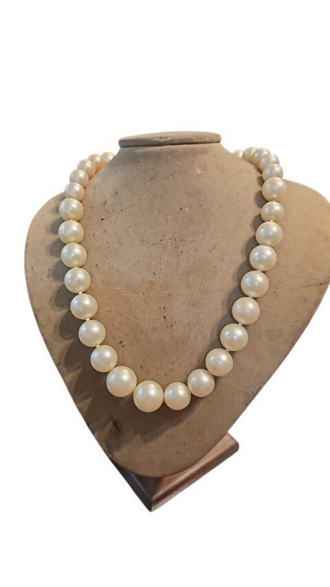 Elegante colar de pérola