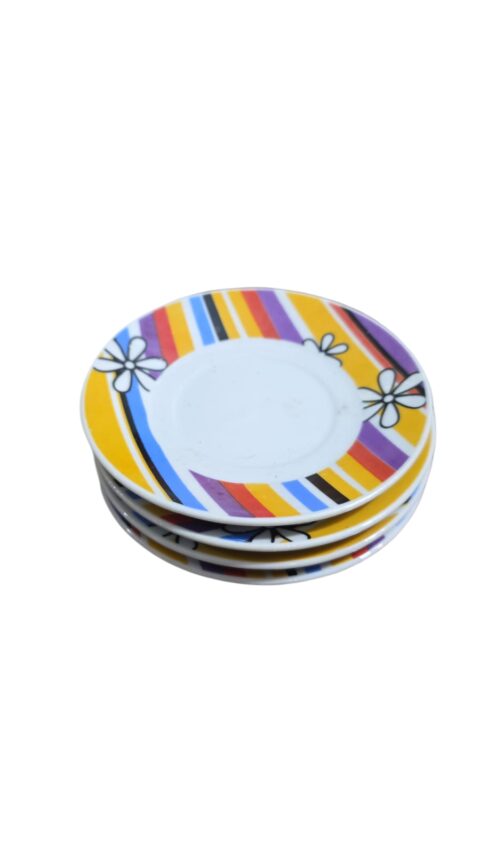 Quarteto de pires de café em porcelana