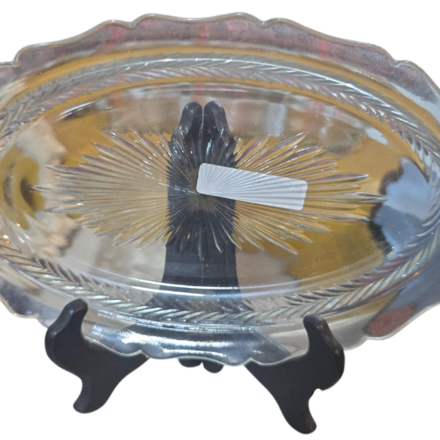 Antiga travessa de cristal com belas lapidações