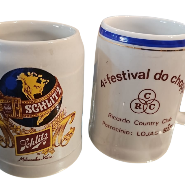 Par de antigas canecas de porcelana