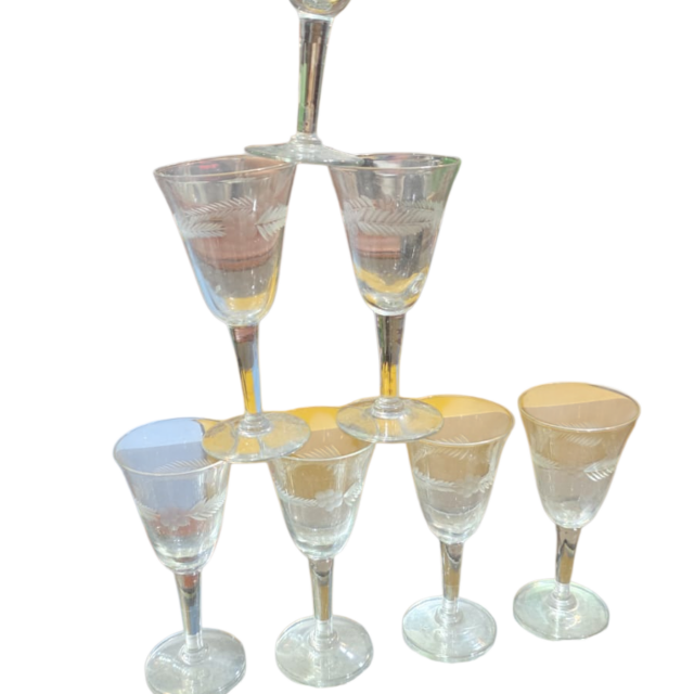 Taças de cristal com lapidações florais (valor unitário)
