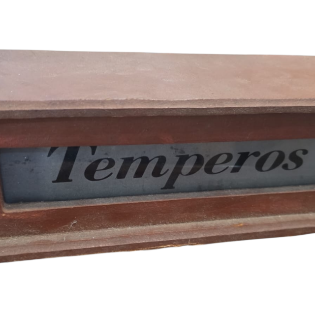 Porta temperos de MDF e vidro