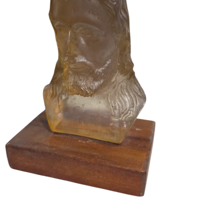 Sacro de resina e madeira
