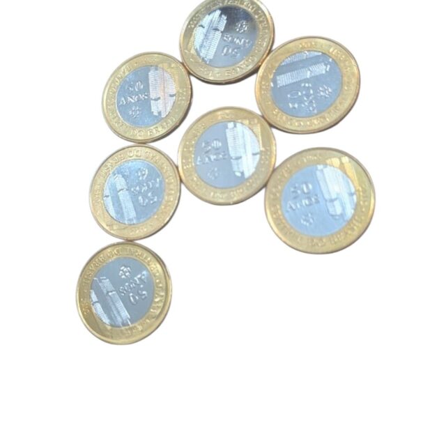 Moedas colecionáveis 50 anos do banco central. (valor unitário)