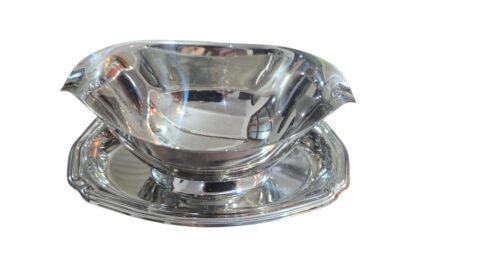 Antiga e elegante molheira Tramontina inox