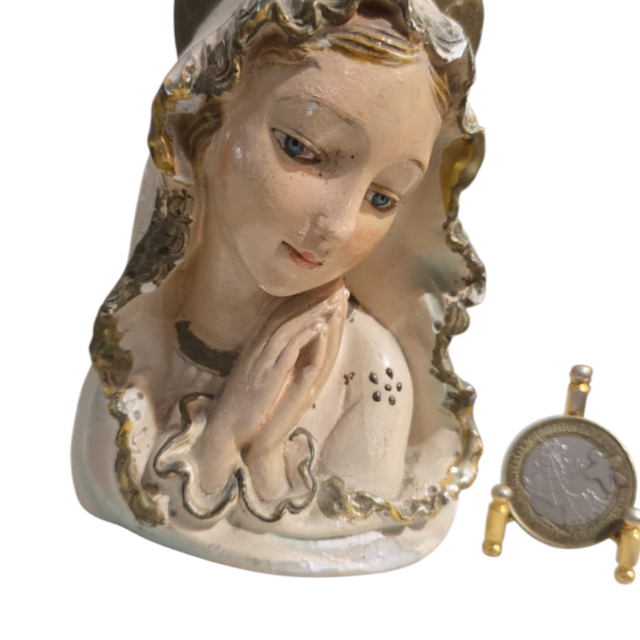 Sacro de gesso esmaltado
