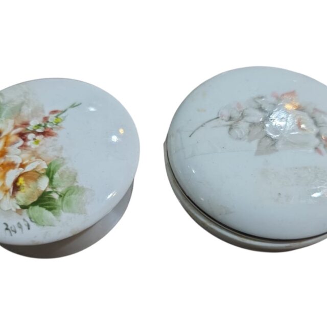 Par de potiches de porcelana