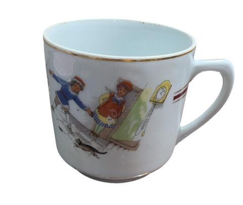 Antiga xícara de porcelana Real, arte infantil