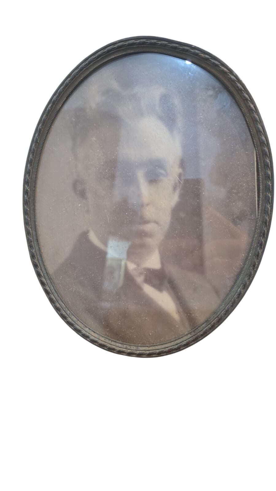 Antigo e pesado porta retrato oval