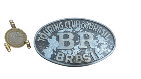 Antiga placa de metal