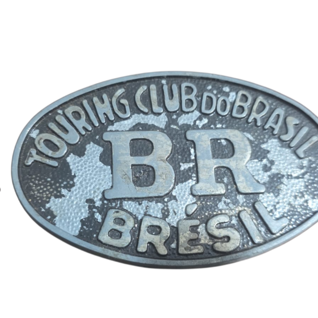 Antiga placa de metal