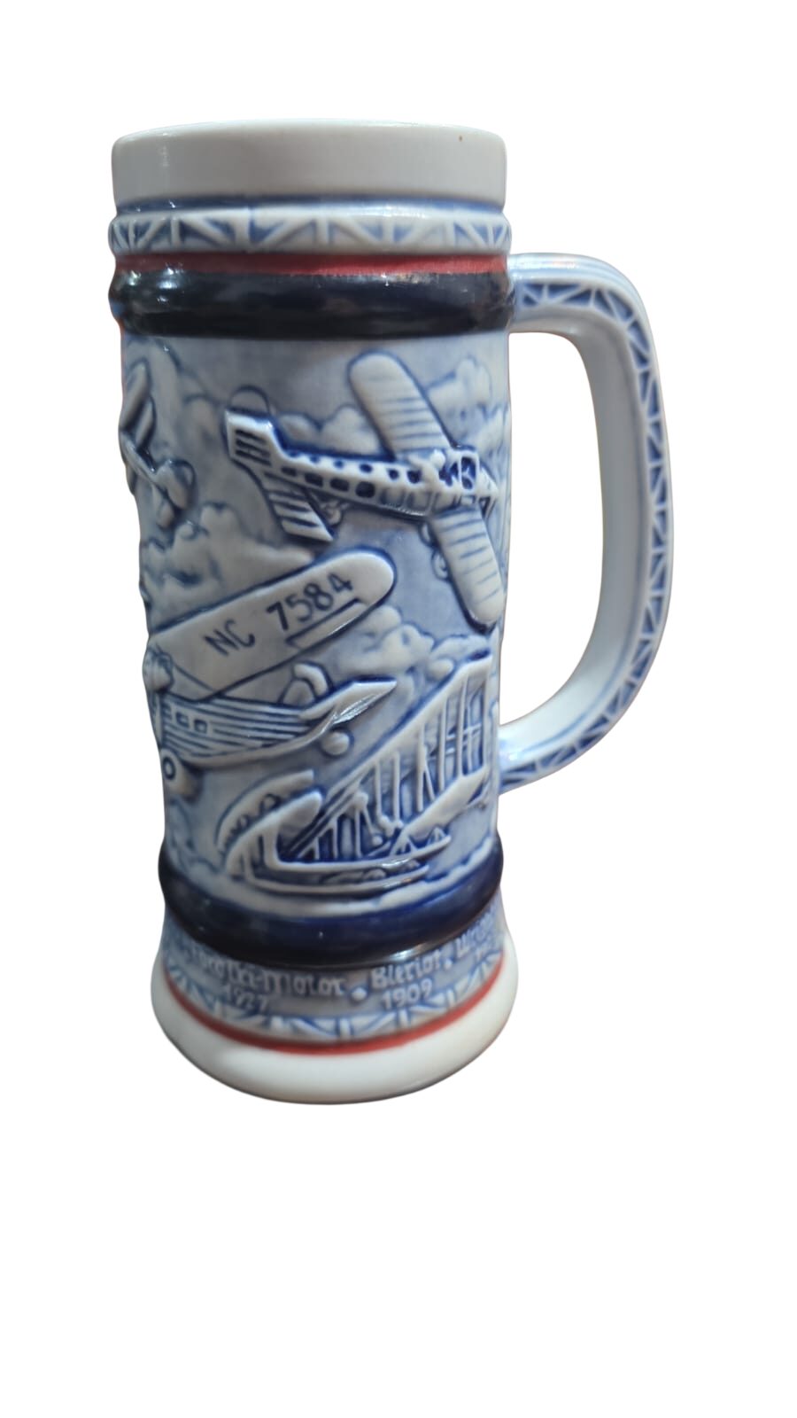 Antiga e belíssima caneca Ceramarte com arte de aviação