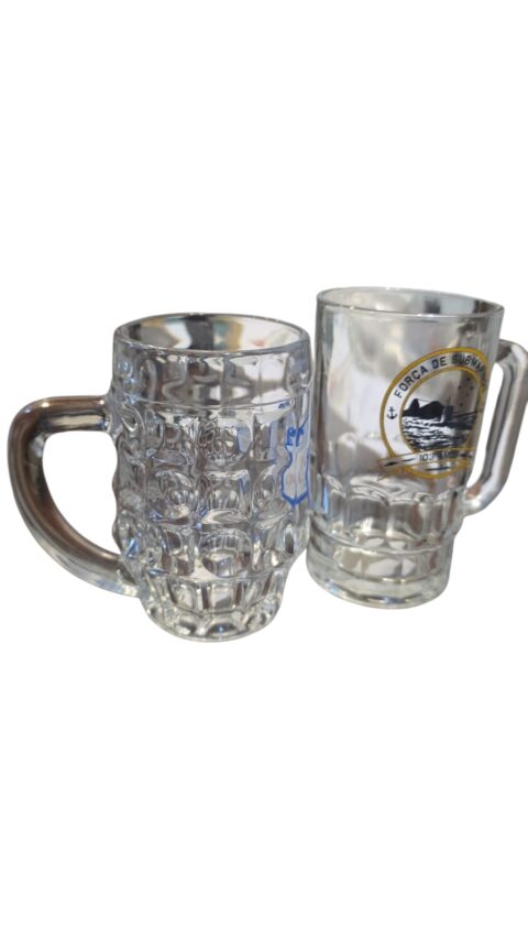 Par de belas canecas de chopp