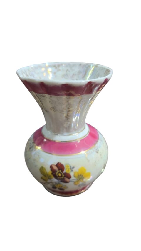 Antigo vaso de porcelana nacarada, belíssima arte e dourações
