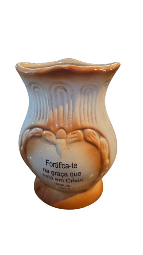 Antigo vaso de louça com mensagem religiosa