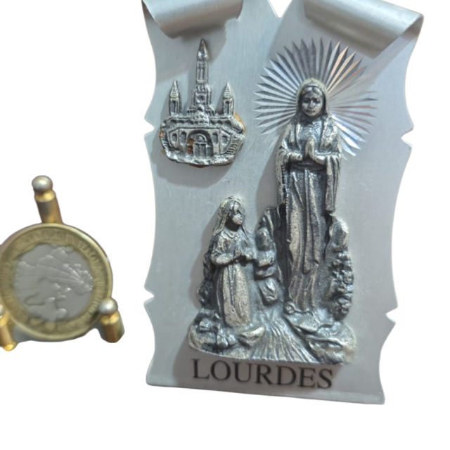 Decoração sacra em metal