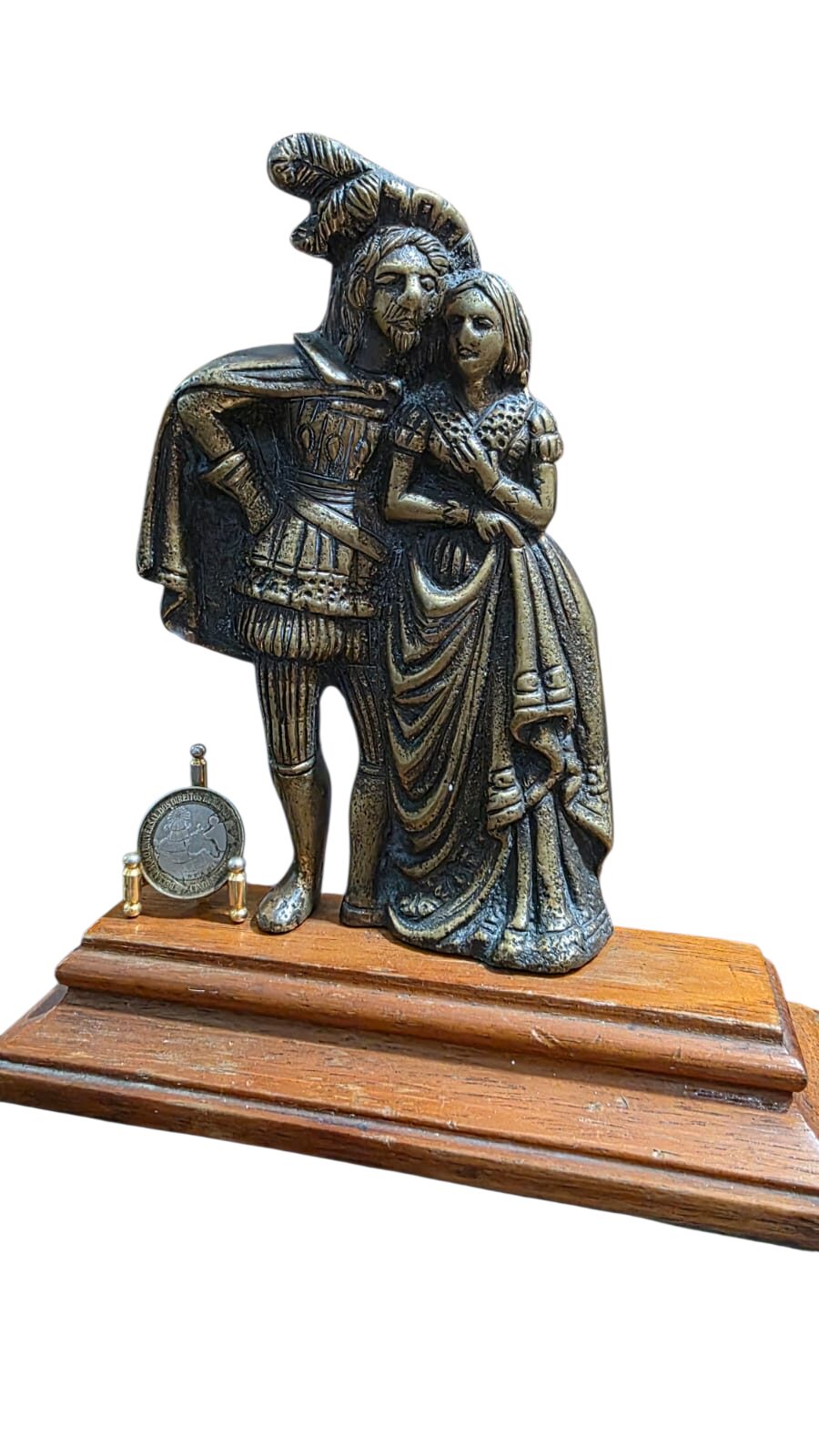 Escultura de Casal de Fidalgos, Representando Romeu e Julieta, em bronze/metal