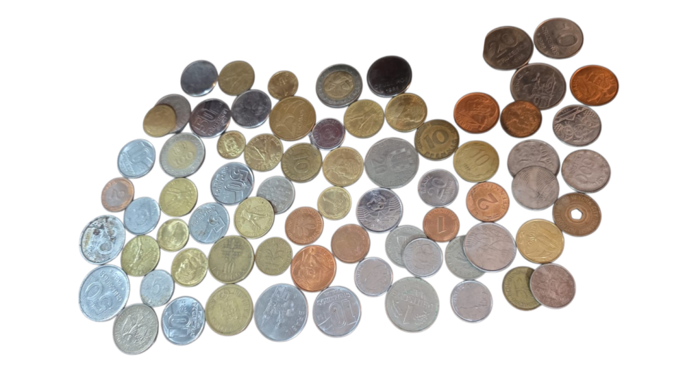 Lotão de moedas nacionais e estrangeiras antigas