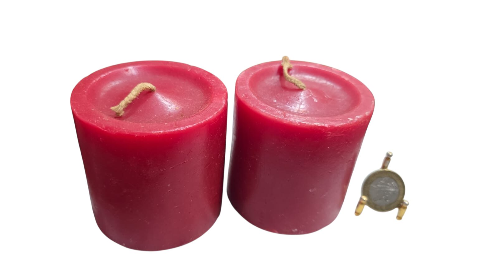 Antigo par de velas vermelhas