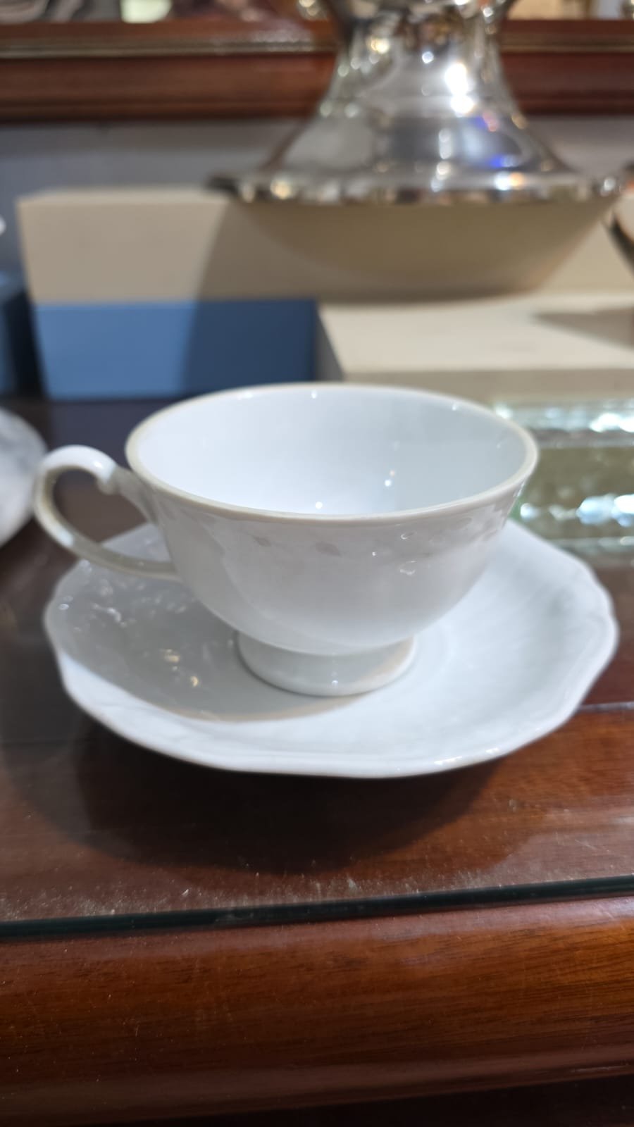 Elegante xícara de chá de porcelana - Imagem 2