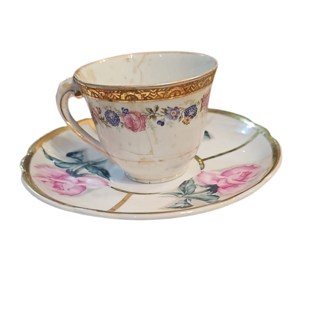 Antiga xícara Limoges, motivos florais