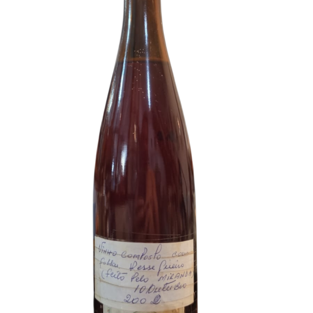 Vinho artesanal lacrado