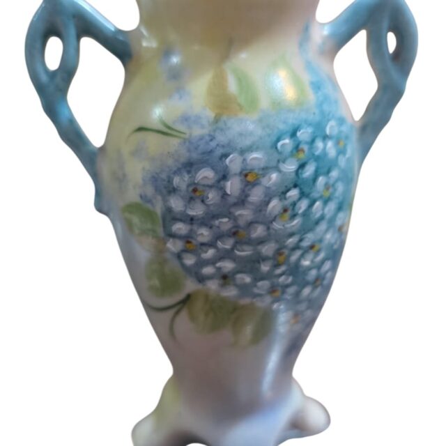 Ânfora de porcelana pintada a mão