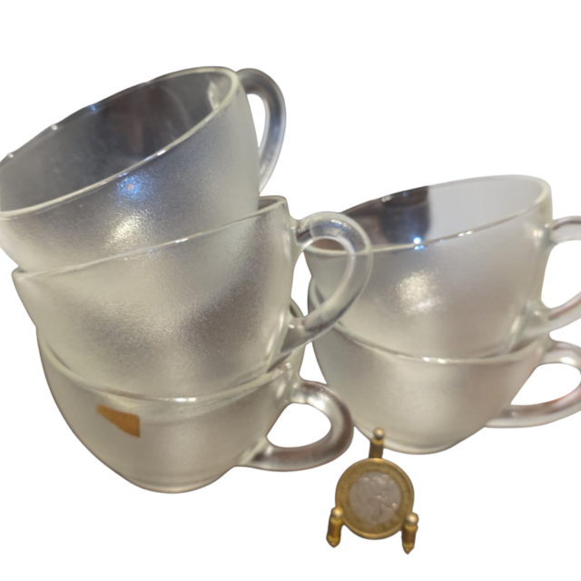 Xícaras de chá antigas