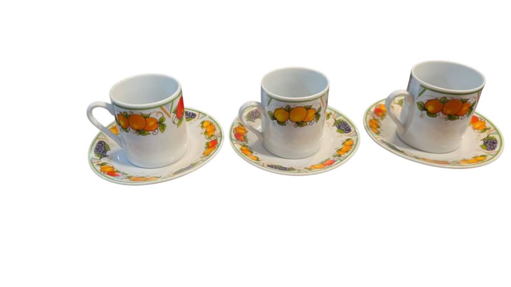 Belas xícaras de porcelana chinesa