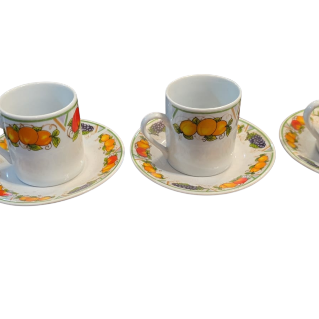 Belas xícaras de porcelana chinesa