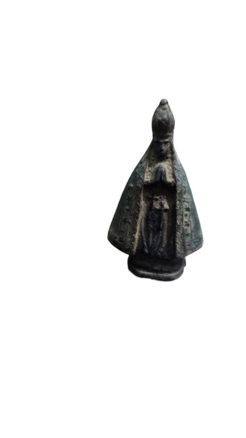 Imagem sacra de N. S. Aparecida, de metal