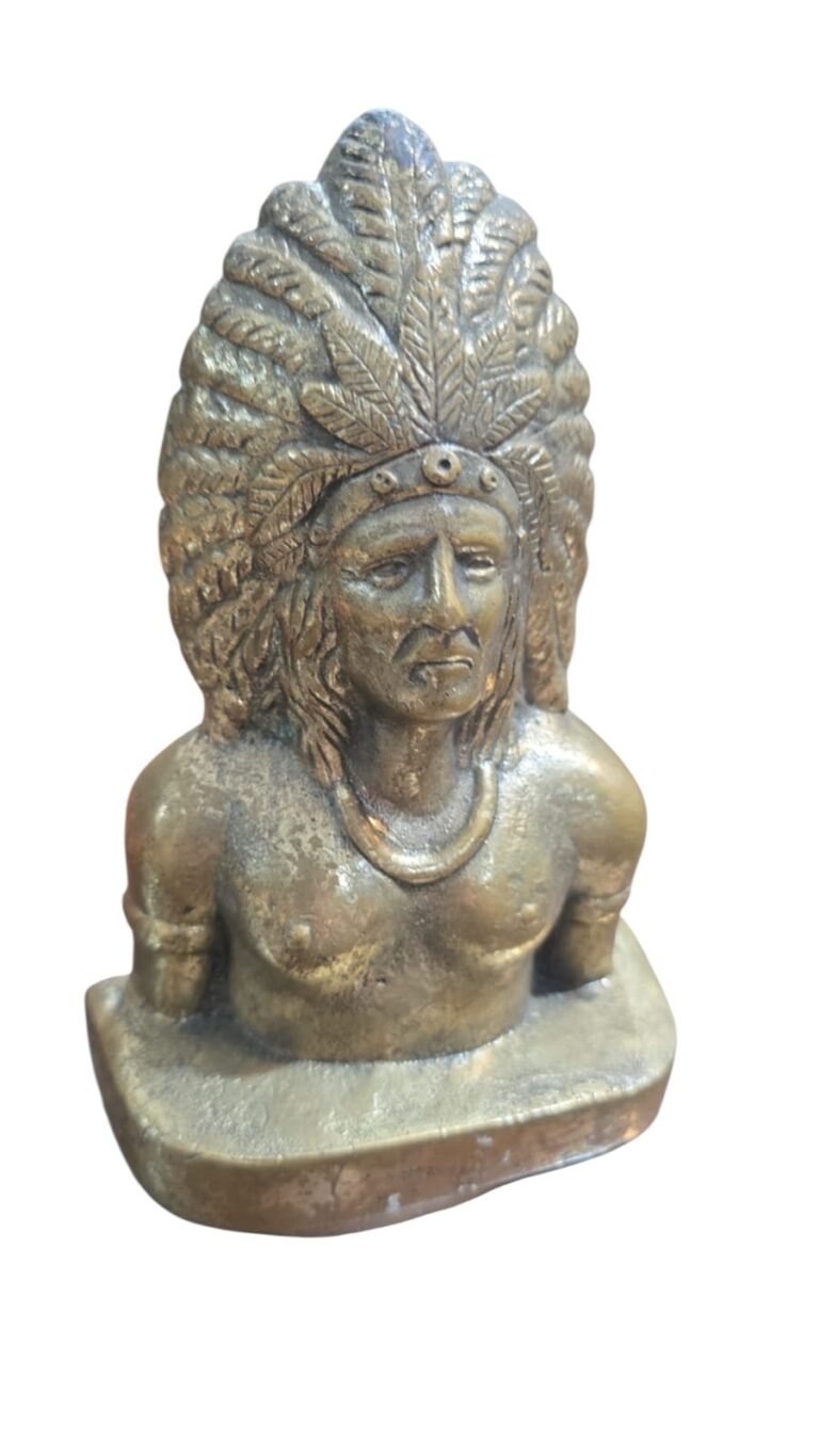 Antiga escultura índio apache de bronze