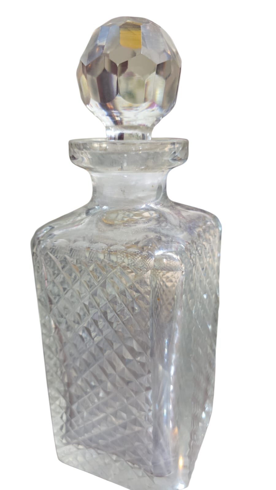 Antiga e pesada licoreira de cristal, boa qualidade