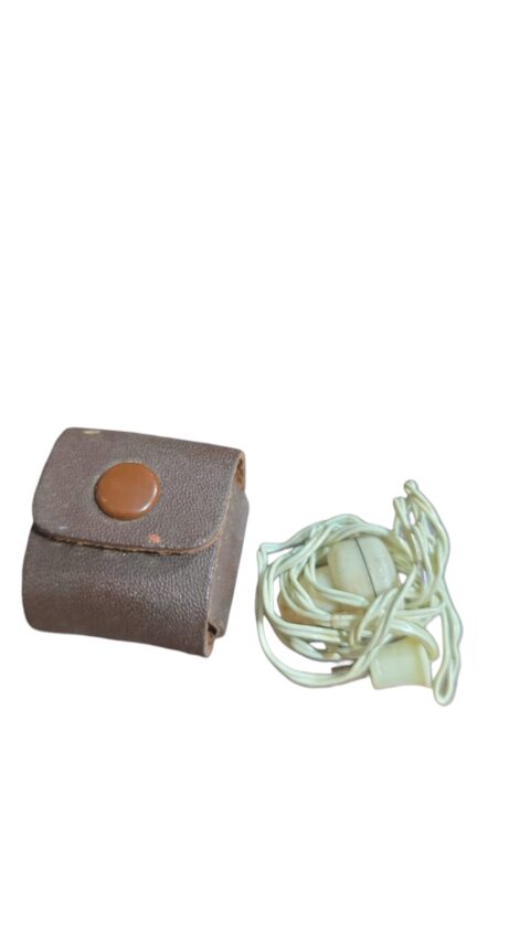 Antigo case de couro com microfone