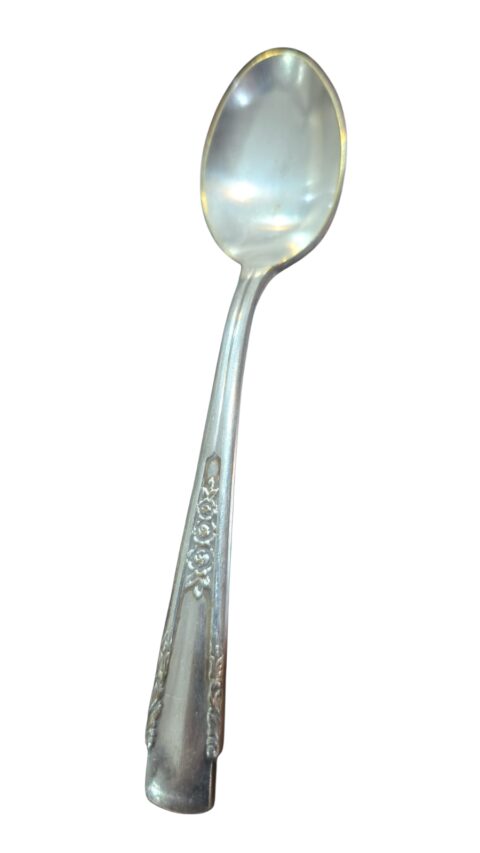 Elegante colher espessurada a prata com cabo cinzelado