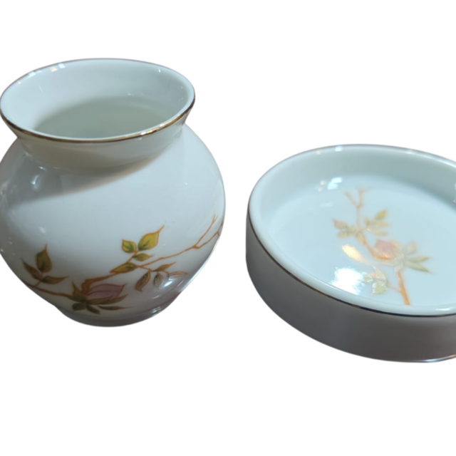 Par de porcelanas Schmidt, motivos florais