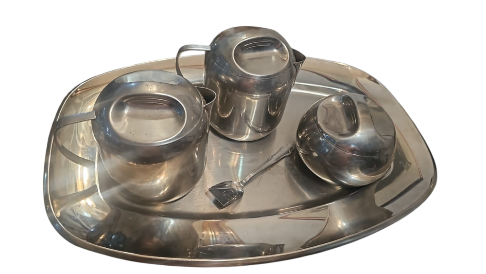 Antigo e belo conjunto inox