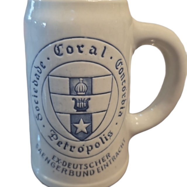 Antiga caneca Ceramarte do Coral de Petrópolis