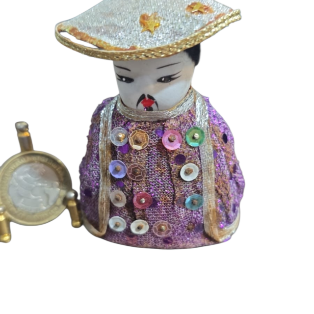 Oriental artesanal, rosto de porcelana