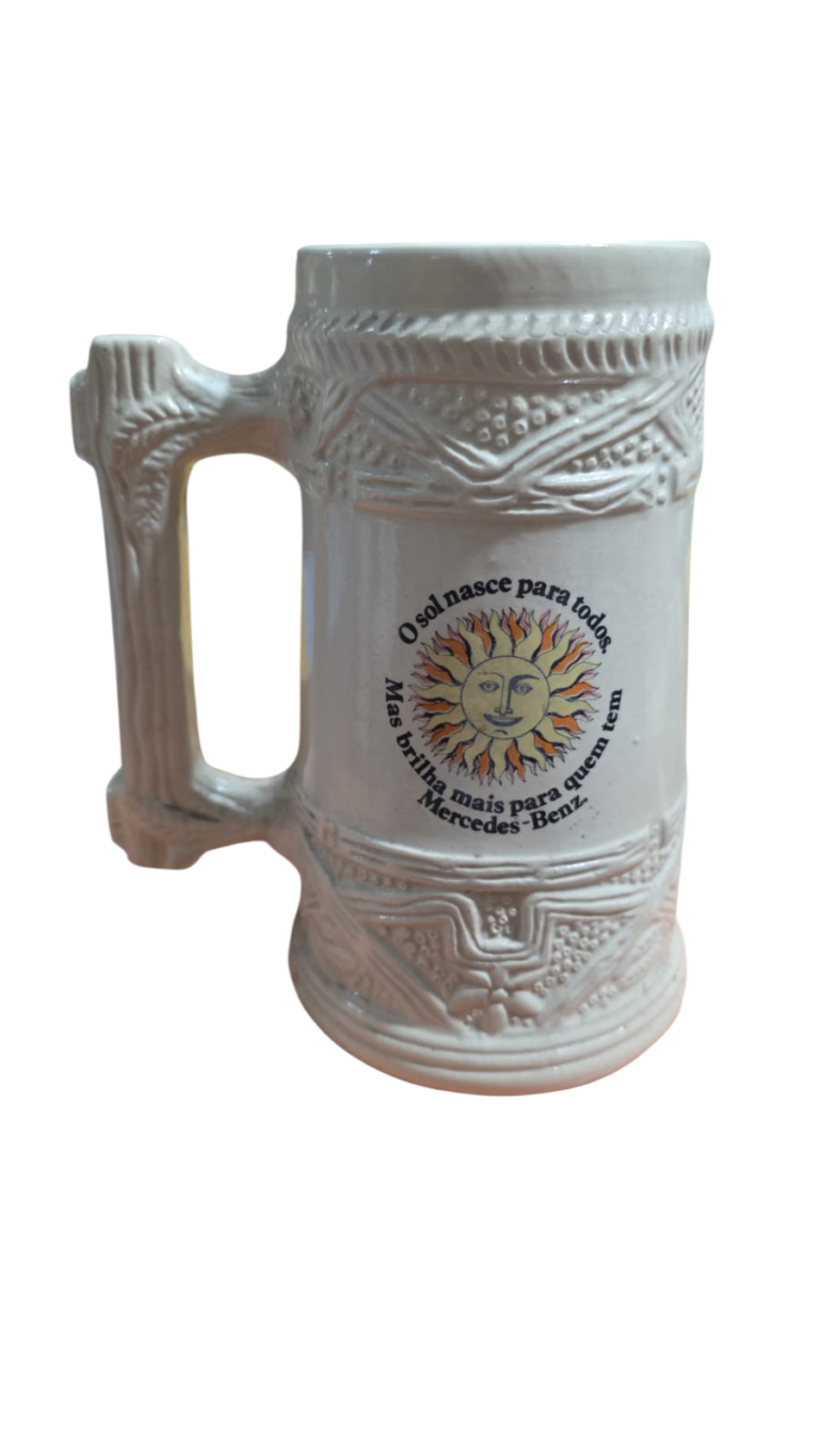 Antiga caneca