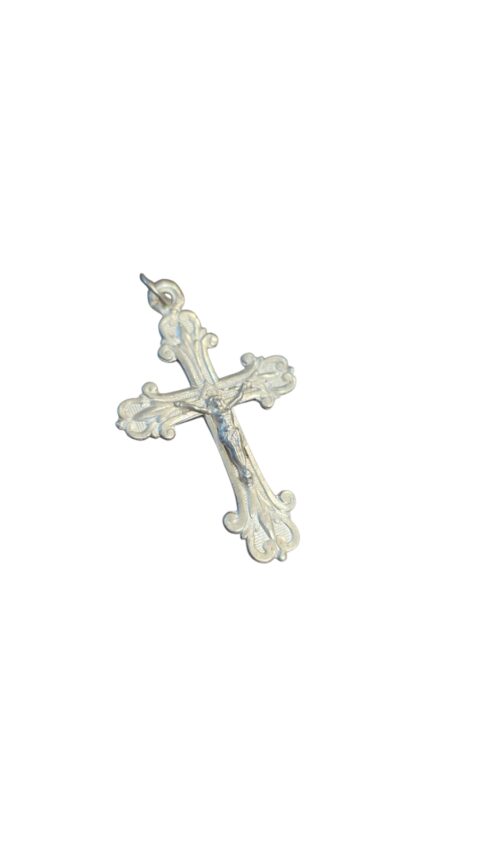 Belo crucifixo em prata de lei