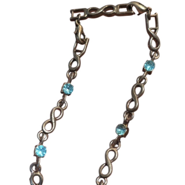 Pulseira em metal com todas as pedras