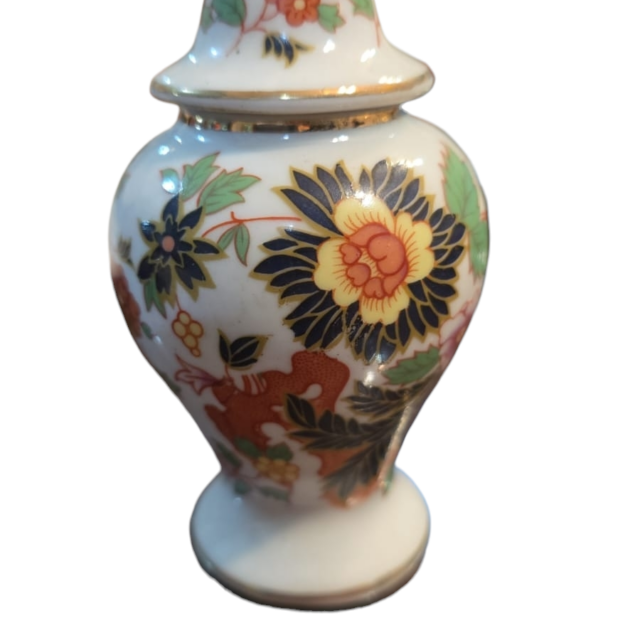 Vaso de porcelana portuguesa, bela arte e policromia