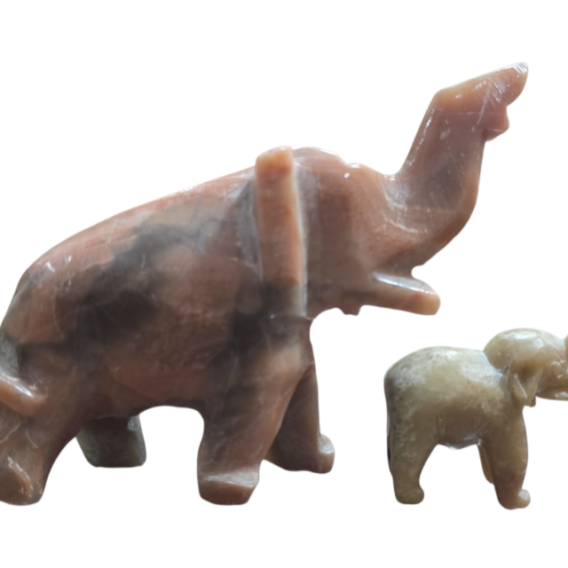 Par de esculturas elefantes de pedra