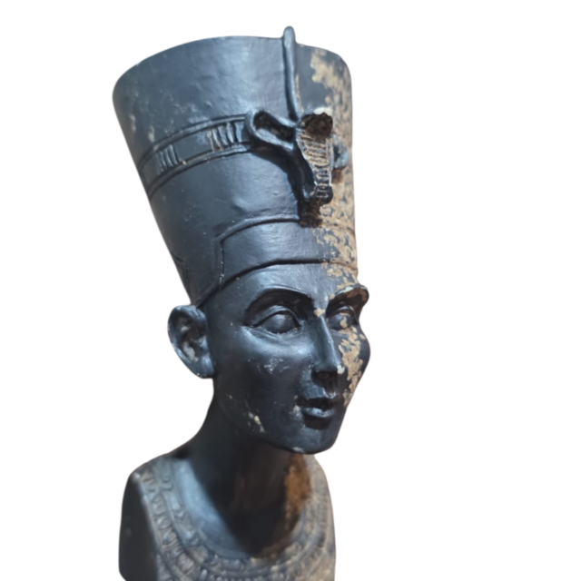 Escultura egípcia de resina, boa qualidade