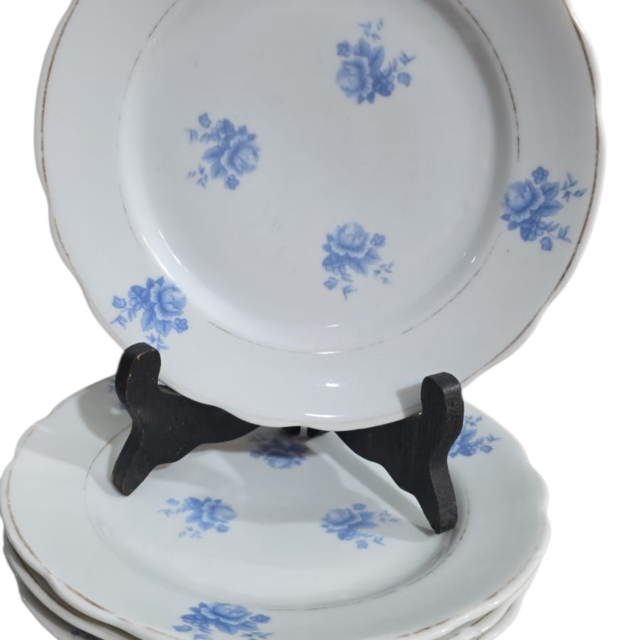 Pratos de sobremesa porcelana Real, motivos florais. (valor unitário)