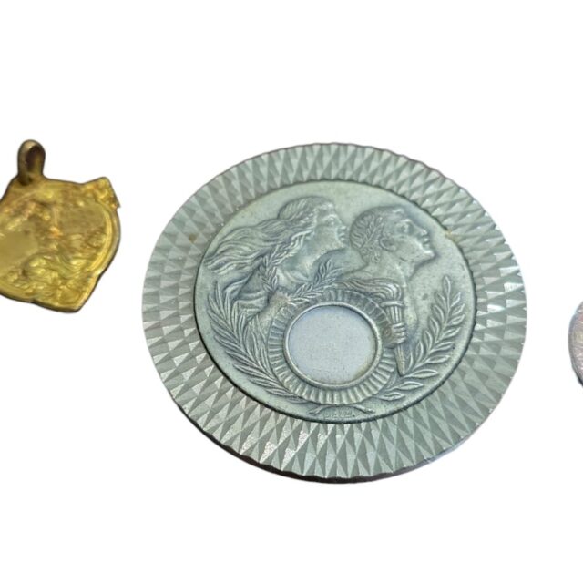 Lote de medalhas antigas