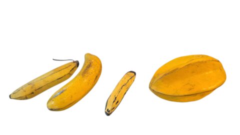 Quatro frutas artificiais de boa qualidade