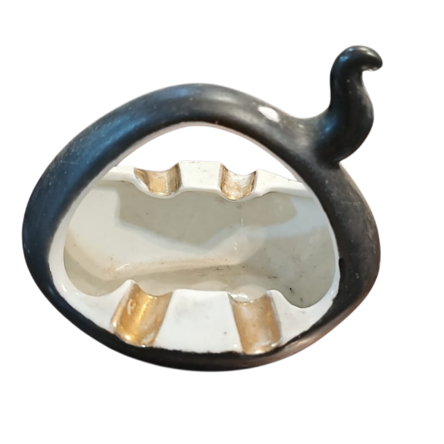 Antigo cinzeiro de porcelana